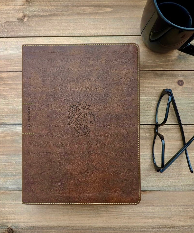 NLT Courage for Life Study Bible for Men
