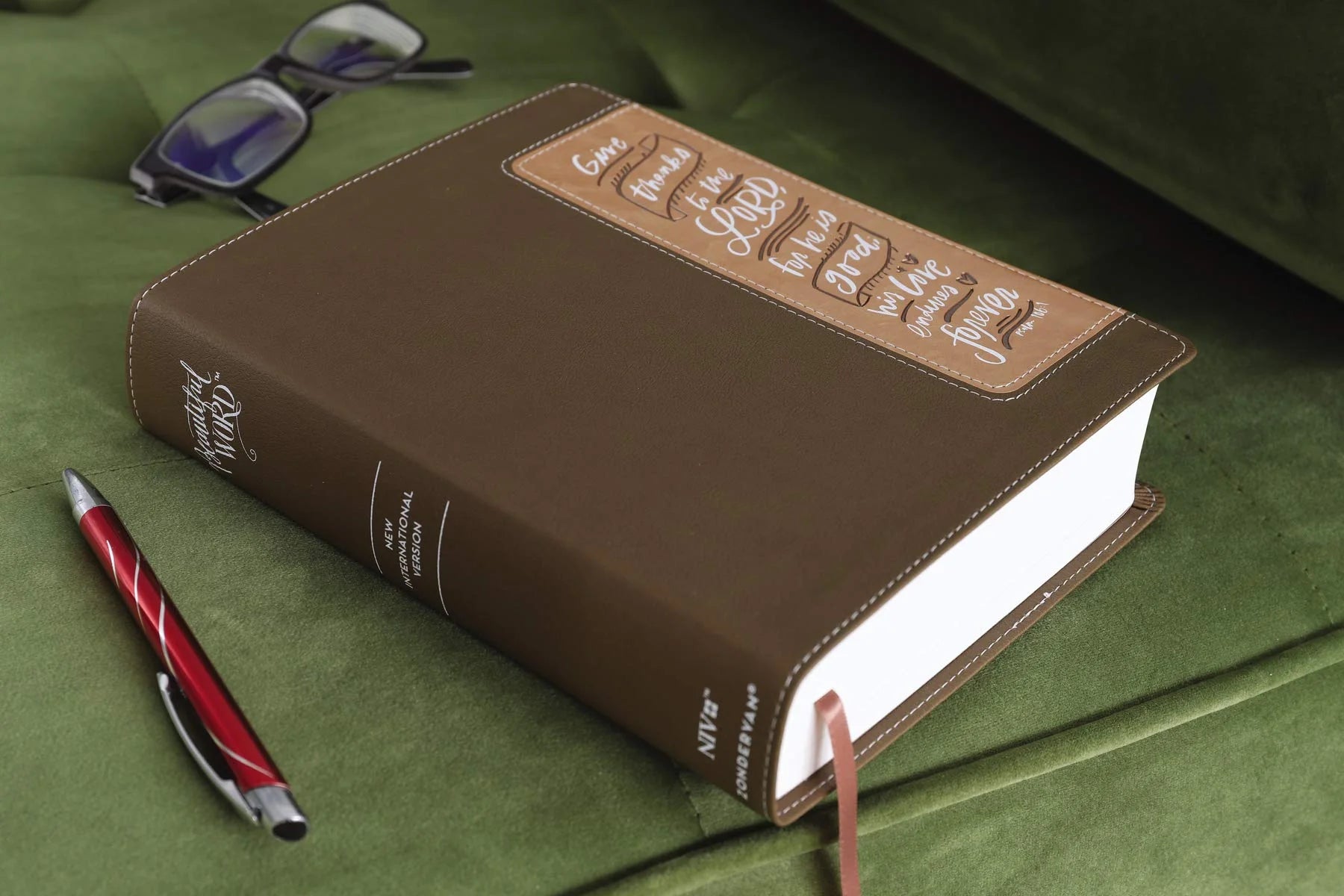 NIV Beautiful Word Bible, Updated Edition